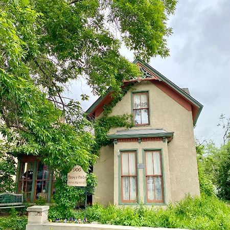 Pansy'S Parlor Bed & Breakfast Golden Extérieur photo