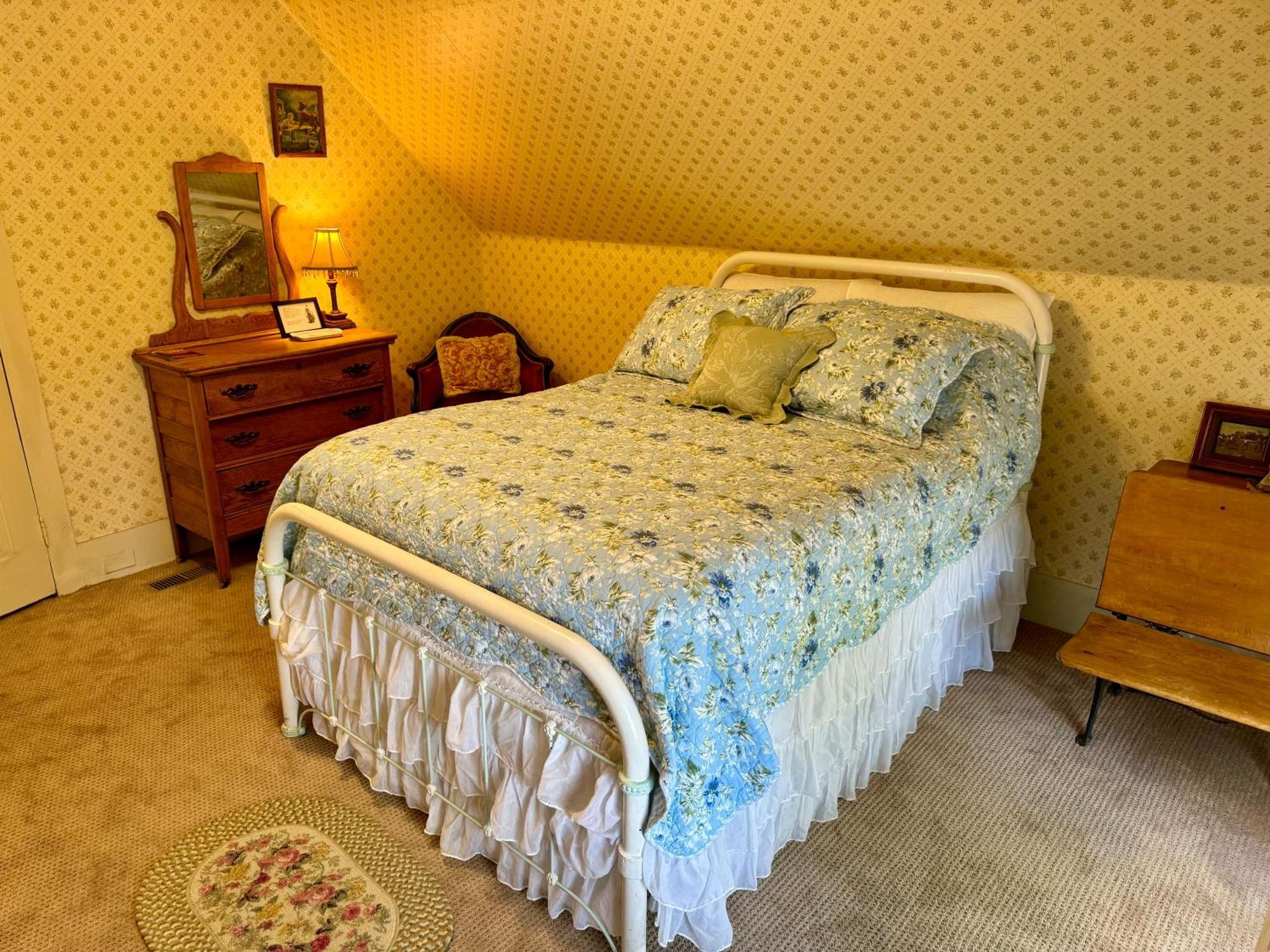Pansy'S Parlor Bed & Breakfast Golden Extérieur photo